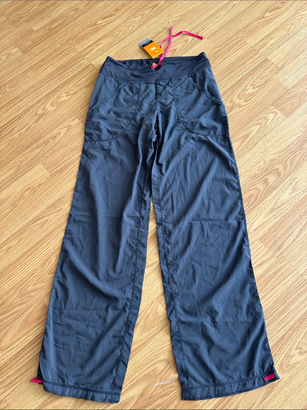 Lucy Wide-Leg Pants in Navy with Pink Drawstring